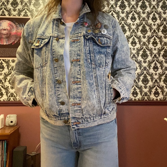 Vintage Denim Jacket in Excellent Condition - Picture 1 of 3